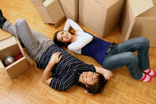 Preparation and packing before removal truck hire in Westkensington